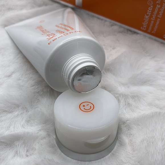 Kate Somerville ExfoliKate Intensive Exfoliating Treatment - Picture 2 of 3